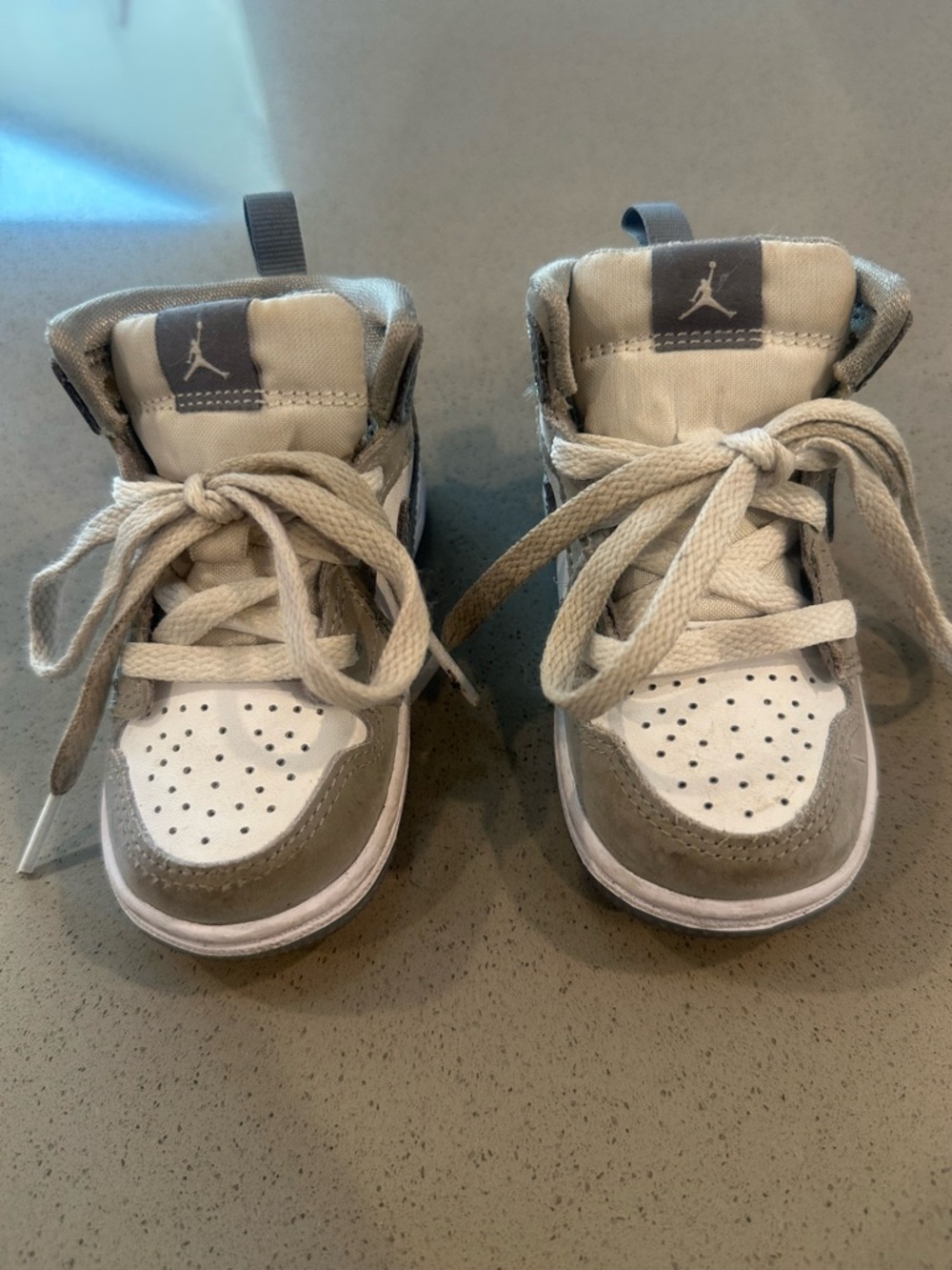 Nike Jordan 1 Mid SE White Medium Grey Cool Grey Toddler Size US 5C Laceup - Picture 8 of 10
